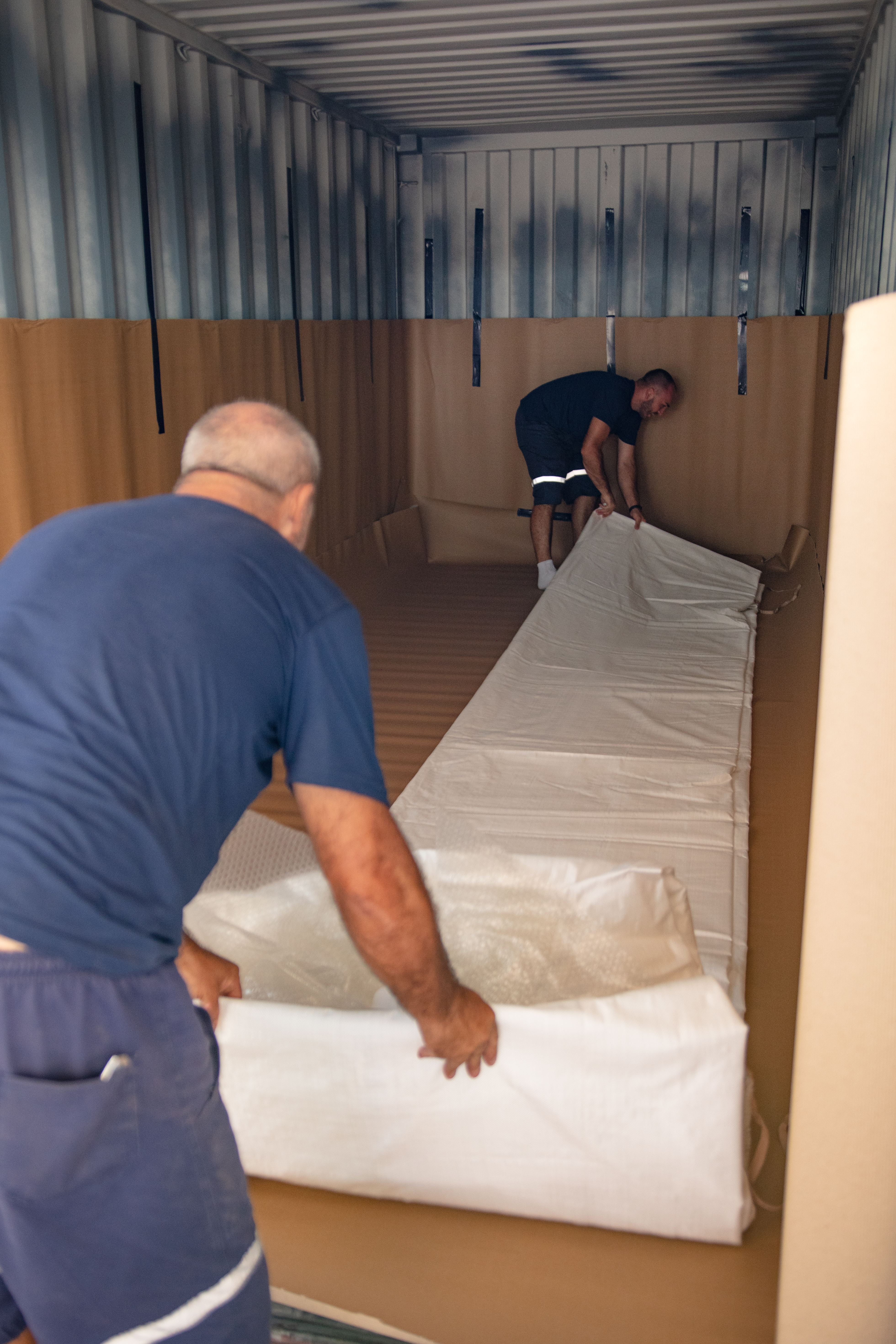 What type of Container should you use for Bulk Liquid Shipments? 