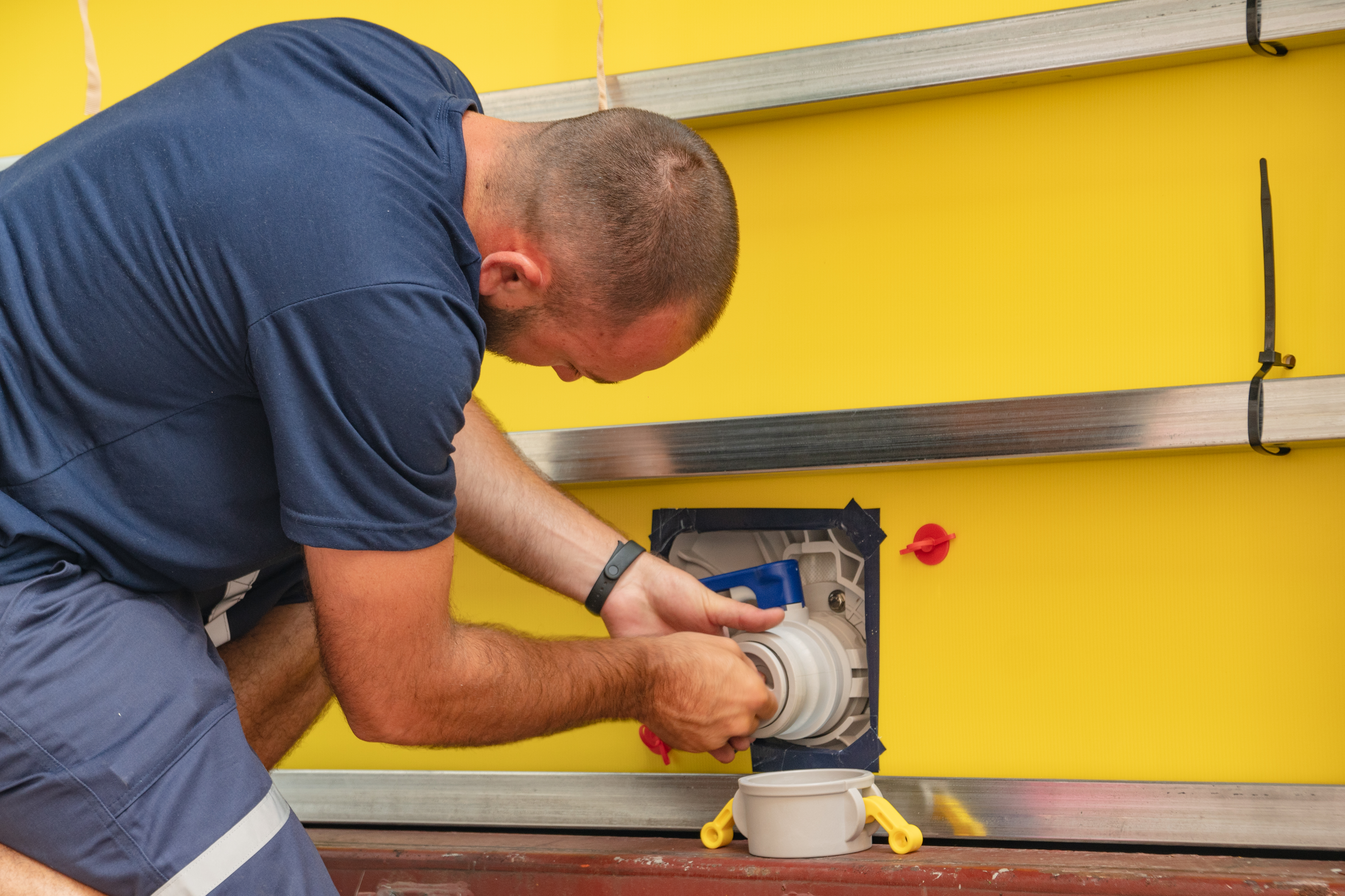 What type of Container should you use for Bulk Liquid Shipments? 