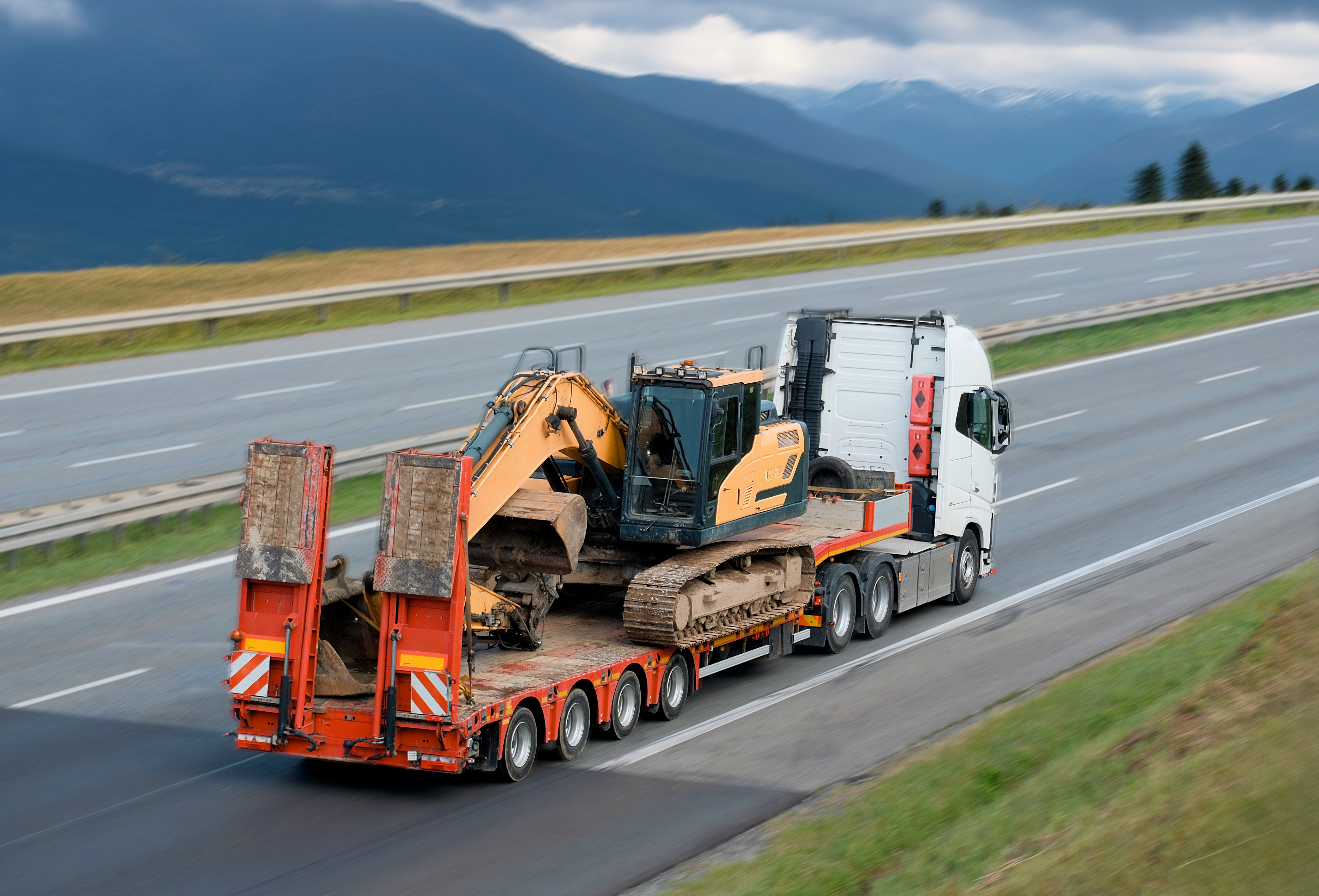 What is heavy haulage? – A definition of heavy haul trucking