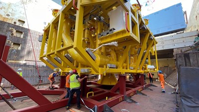 Transport of subsea structures to Angola