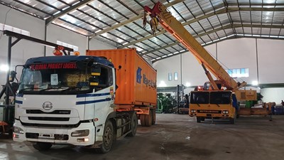 Successful Delivery of Short Block Gas Engines from Austria to Batam
